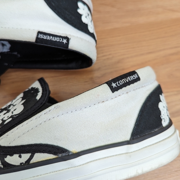 Converse Van Style Skull Graphic Shoe Size 7.5 Women's/ 6 Men's - Picture 12 of 13